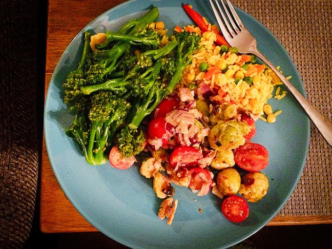 Photo shows a meal full of vegetables to try and help me to become as healthy as possible as I fight to overcome Fibromyalgia