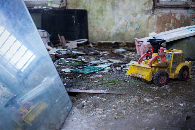 abandoned_building_photograph_12