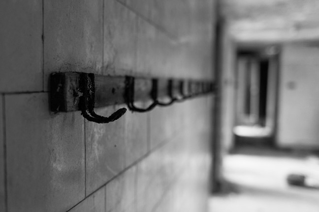 abandoned_building_photograph_16