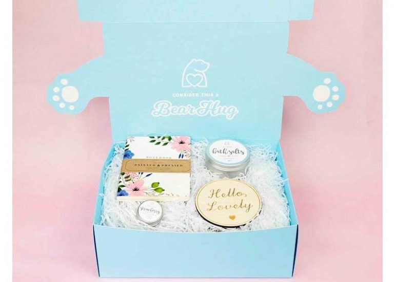 The Bear Hugs Sophia box, which contains notebooks, bath salts, lip balm and a coaster. A lovely, thoughtful Christmas gift.